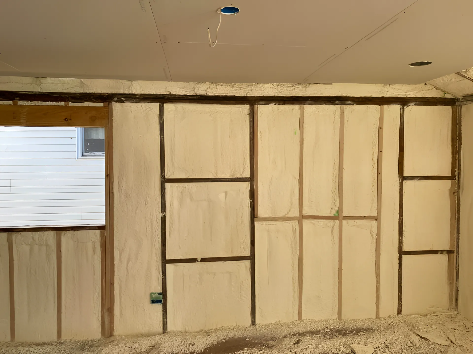 How Spray Foam Helps Keep Pipes from Freezing in Winter How Spray Foam Helps Keep Pipes from Freezing in Winter