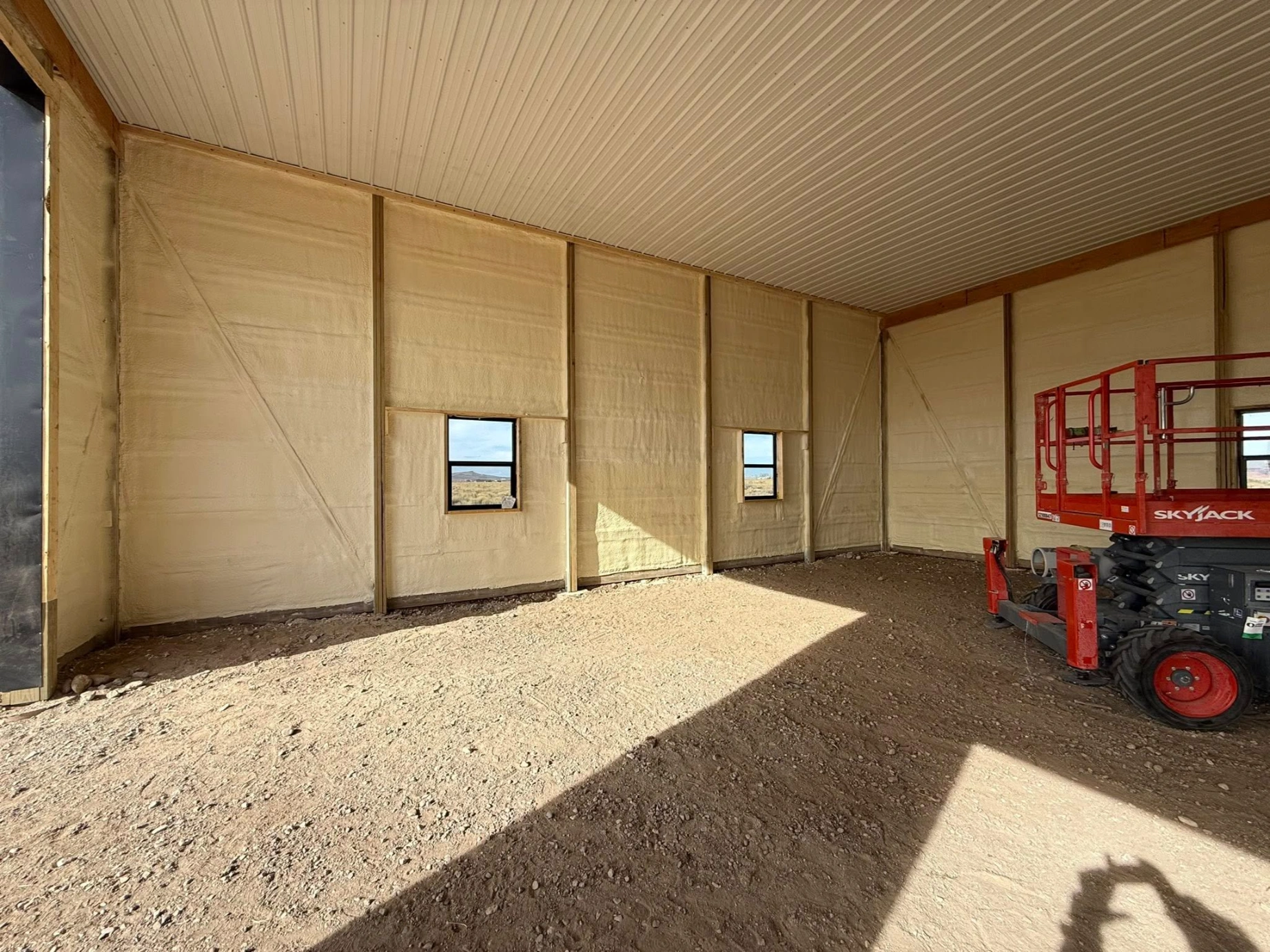What Makes Spray Foam Reliable for Extreme Weather Conditions in Kemmerer, WY