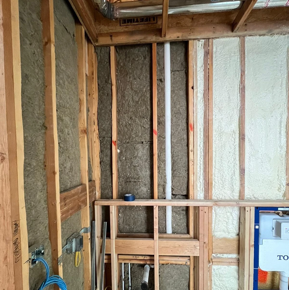 Mineral Wool Insulation vs Fiberglass: What Homeowners Should Choose