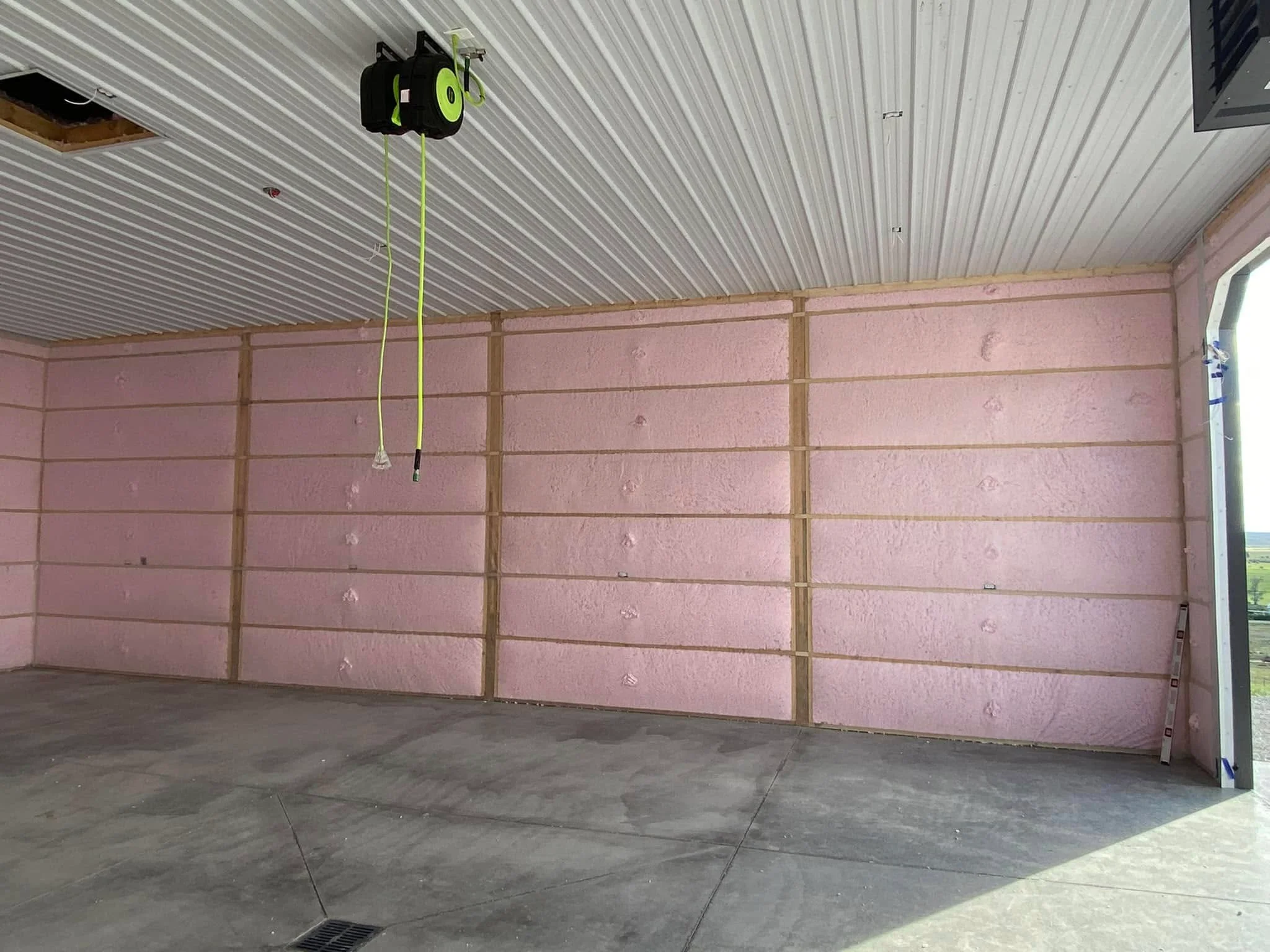 What Are the Benefits of Fiberglass Insulation for Homes and Businesses in Thayne, WY?